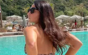 Tenille Dashwood Goes 'Buns Out' In Sizzling Poolside Photo