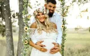 Lacey Evans Delivers Second Child Via Home Waterbirth