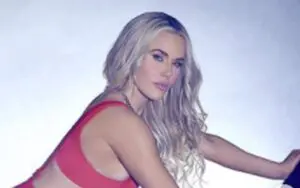 Lana Shows Off Exceptional Women's Fitness Magazine Photo Spread