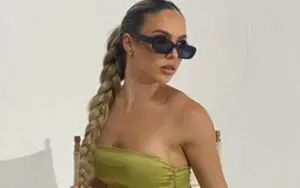 Sofia Cromwell Dazzles In Tight Cutout Green Dress Photo Drop