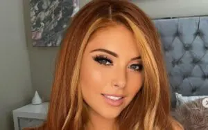 Brandi Lauren Plugs Her OnlyFans With Sizzling Selfie Drop