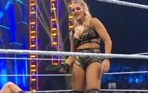 Fans Troll Lacey Evans' Wardrobe Malfunction On WWE SmackDown