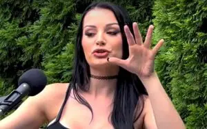 Saraya Shovels Shade At Fan For Accusing Her Of Having Chin Surgery