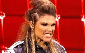 Beth Phoenix Has To 'Compartmentalize Her 'Killer Instinct' Outside WWE