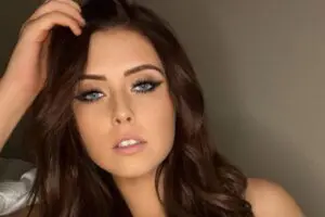 Brandi Lauren Turns Heads In OnlyFans Photo Drop