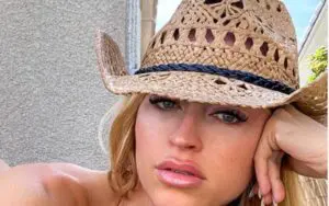 Summer Rae Is Feeling The Pressure In Sunny Photo Drop