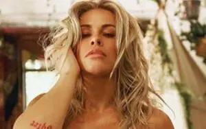 Paige VanZant Is Feeling Lovely In Heartstopping Photo Drop