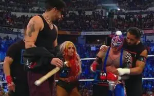 Bad Bunny Joins LWO Faction on Tonight's SmackDown