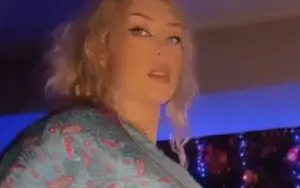 Nikkita Lyons Announces WWE Comeback Training with Playful Twerking Video Nikkita Lyons Announces WWE Comeback Training with Playful Twerking Video