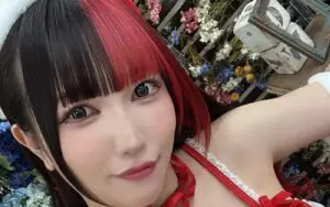 Maki Itoh Shines in Captivating Christmas Photo Drop