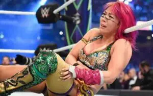 Asuka Missing from WWE Live Events Amidst Suspected Injury Scare