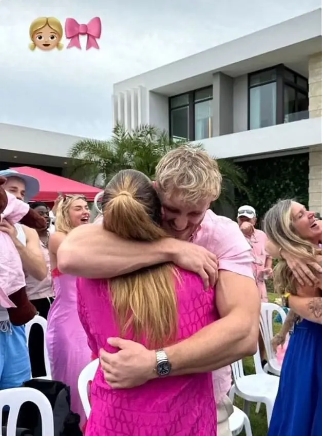 logan-paul-hosts-gender-reveal-wrestling-match-after-baby-announcement-40
