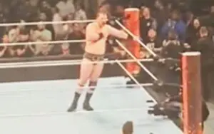 Sheamus Receives Standing Ovation After 5/6 WWE RAW Sheamus Receives Standing Ovation After 5/6 WWE RAW