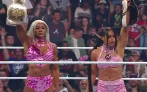 Fans Upset Over Super Short WWE Women’s Tag Team Title Match During 10/11 SmackDown Fans Upset Over Super Short WWE Women's Tag Team Title Match During 10/11 SmackDown