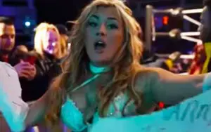 Tiffany Stratton Rejects Fan’s Marriage Proposal at WWE Live Event Tiffany Stratton Rejects Fan's Marriage Proposal at WWE Live Event