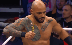 Ricochet's Attempt To Use Scissors In Assault Interrupted By Swerve Strickland During 1/29 AEW Dynamite