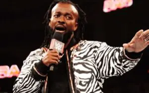Kofi Kingston Flexes on WWE Fans With Savage Response About His Back Workout
