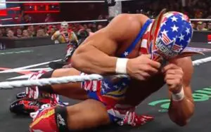 El Grande Americano Cheats With Loaded Mask To Win During 4/7 WWE RAW