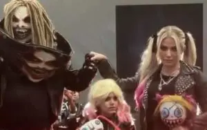 Alexa Bliss Walks Out with Mini-Fiend and Mini-Bliss at Fanatics Fest