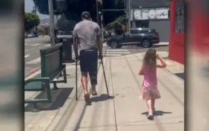 Becky Lynch Posts Video of Seth Rollins on Crutches After “Injury Work” Rumors Explode Becky Lynch Posts Video of Seth Rollins on Crutches After “Injury Work” Rumors Explode