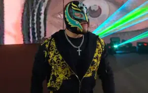 Rey Mysterio Returns To Confront Dominik Mysterio During 11/3 WWE RAW