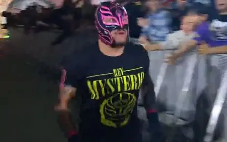 Rey Mysterio Returns To Ring For First Match In Over Half A Year During 11/17 WWE RAW Rey Mysterio Returns To Ring For First Match In Over Half A Year During 11/17 WWE RAW