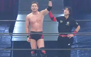 Kazuchika Okada Defeats Hiroshi Tanahashi in Emotional Retirement Match at Wrestle Kingdom 20