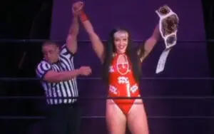 Steph De Lander Wins Championship In First Match Back After Injury Layoff Steph De Lander Wins Championship In First Match Back After Injury Layoff