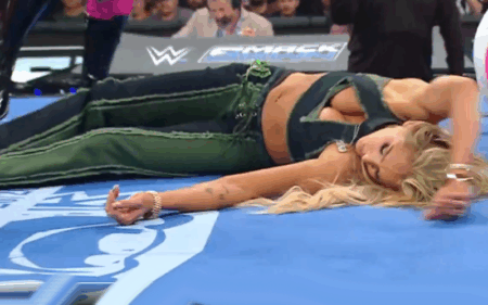 WWE Women’s Tag Team Title Match Ends In Brutality After DQ Finish During 3/20 SmackDown WWE Women's Tag Team Title Match Ends In Brutality After DQ Finish During 3/20 SmackDown