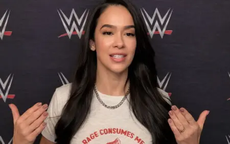 AJ Lee Says Fans Forced Her To Come Back After Seeing 7-Hour Lines At Signings