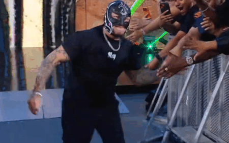 Rey Mysterio Returns During 4/6 WWE RAW For WrestleMania Title Match