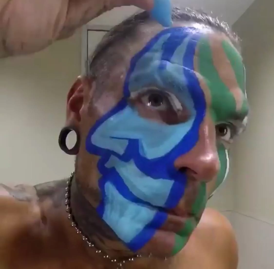 Watch Jeff Hardy Put On His Insane Makeup From This Week’s SmackDown Live