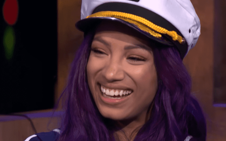 Sasha Banks Takes Part in “The Complex 7” Challenge