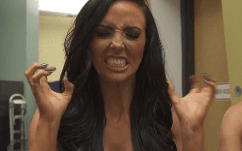 Popular Wrestling Journalist Under Fire For Comments About Peyton Royce’s Weight