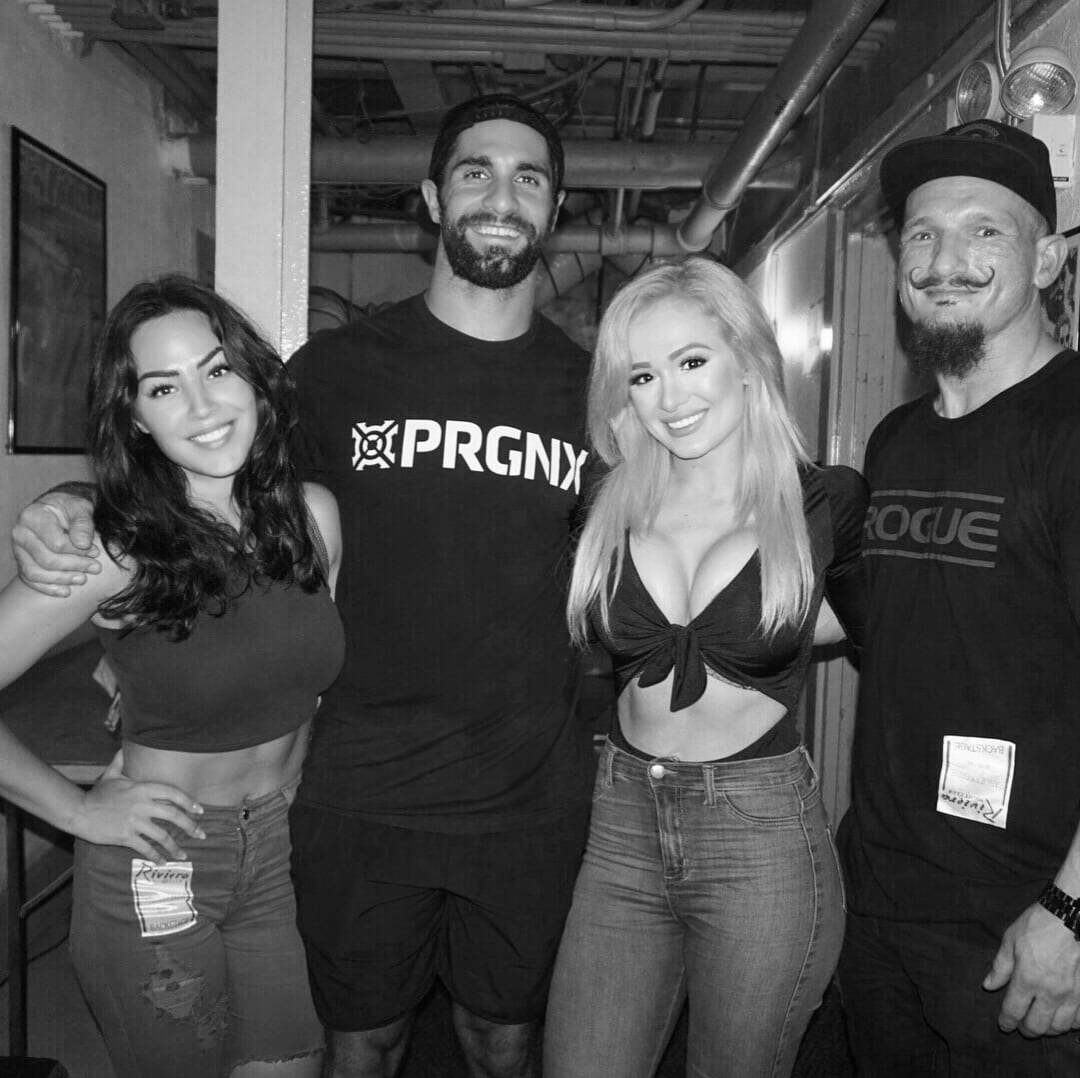 Seth Rollins & Girlfriend Hang Out at Concert with Impact Wrestling Knockout