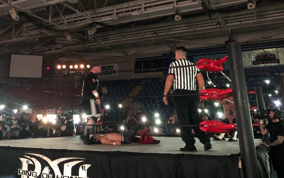 ROH Global Wars Loses Power But Fans Provide Flashlights At Ringside