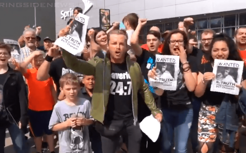 Drake Maverick Rallies Fans Before RAW In Search Of R-Truth’s WWE 24/7 Title