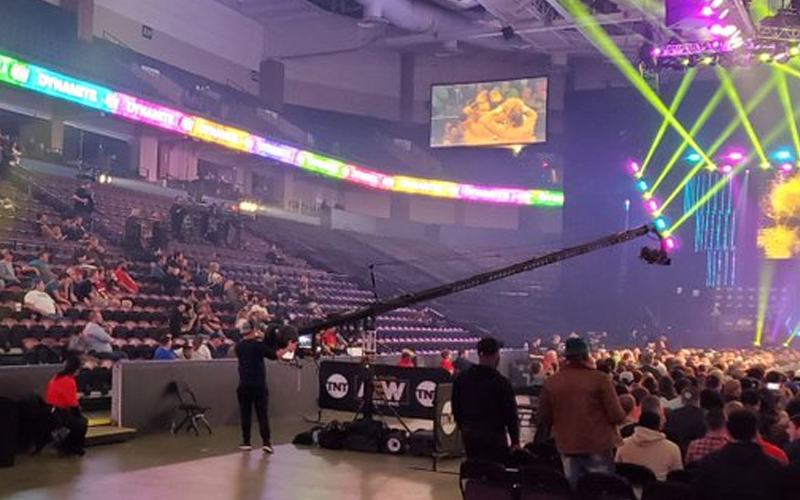 Crowd Shot They Didn’t Show During AEW Dynamite This Week