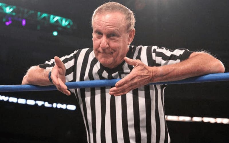 https://www.ringsidenews.com/wp-content/uploads/2020/05/earl-hebner-488.jpg