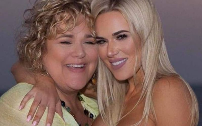 Lana’s Mother Rushed To The Hospital Unable To Breathe
