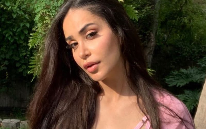 Aliyah Makes Robert Stone Brand Proud With Sizzling Thirst Trap Photos & Video
