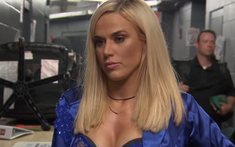 How old is wwe lana