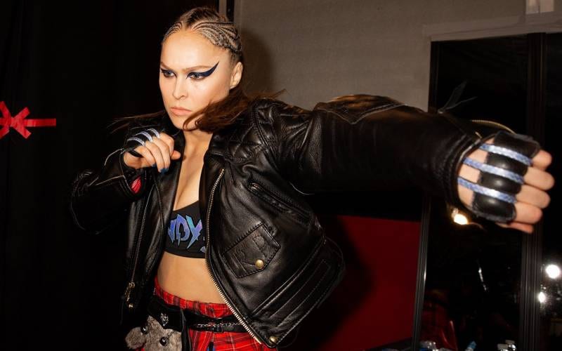 Ronda Rousey Wasn’t Afraid To Warm Up Backstage Like Male WWE Superstars