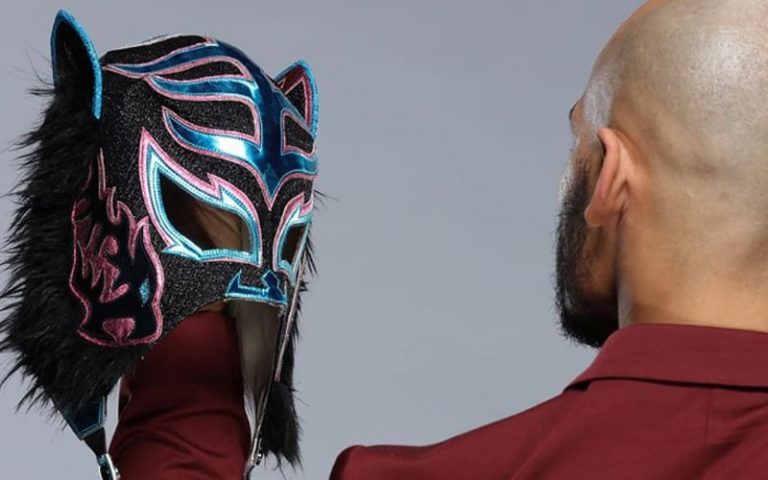 WWE Superstar Lince Dorado Unmasks & Says ‘Goodbye’