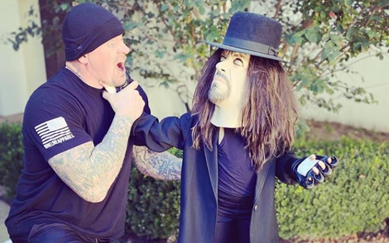 The Undertaker’s Daughter Dresses As Her Father For Halloween