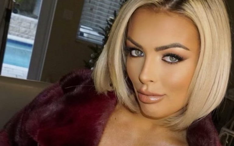 Mandy Rose Sells Out High Priced Meet & Greet Outside Of WWE