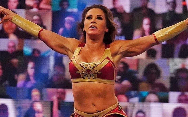 Mickie James Sex Tape Porn Pictures - Mickie James Posts Heartfelt Message After WWE Release