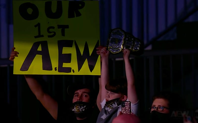 Jim Ross Urges Fans to Show Support with Additional Signs at AEW Events