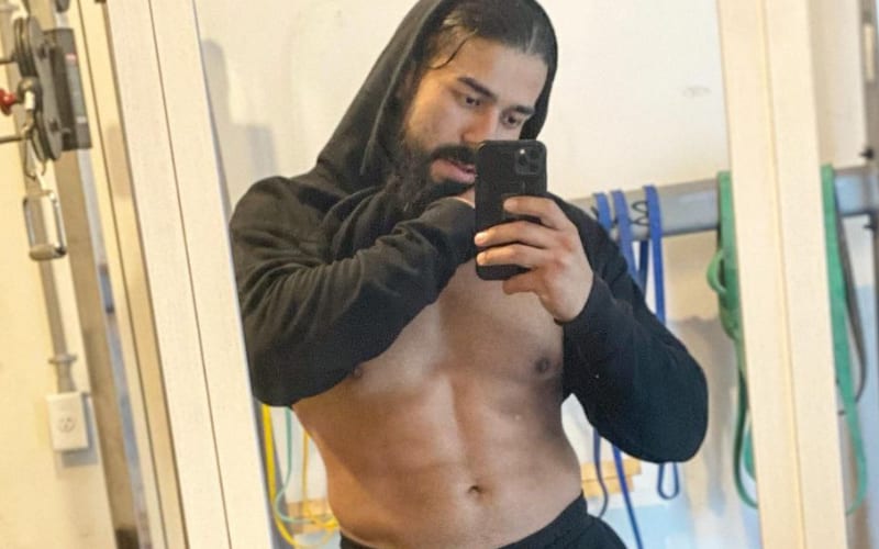 Andrade Drops Interesting Message With New Ripped Selfie