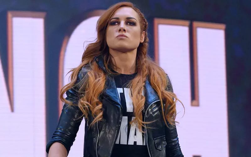 Becky Lynch Signs New WWE Contract